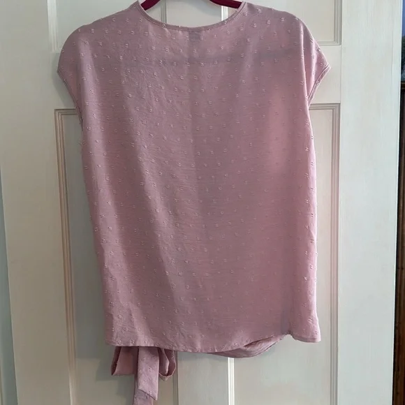 🌸 SHEIN Curve rose pink sleeveless wrap top. Size 1XL. - Picture 3 of 8